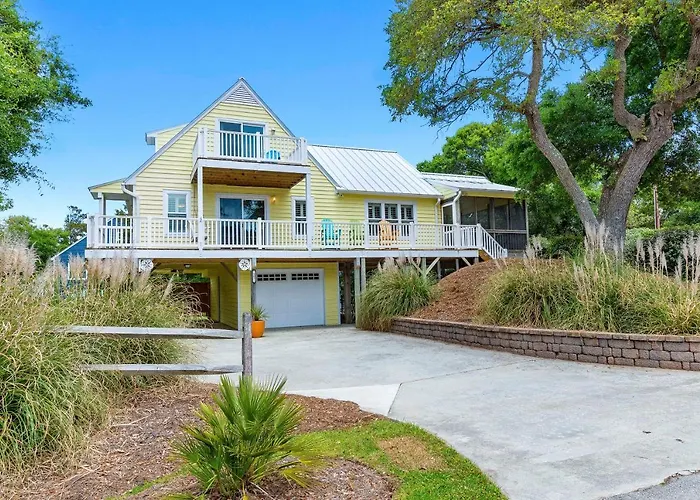 The Emerald Owl House - Peaceful Emerald Isle Beach House W/ Luxurious Heated Pool!