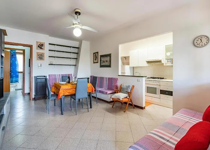 2 Bedroom Lovely Apartment In Grosseto