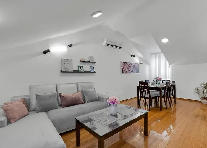 Luxury City Center Apartments