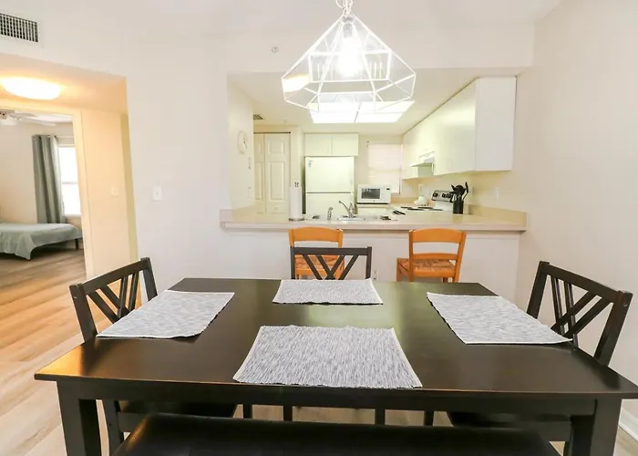 Ocean Village Club L23