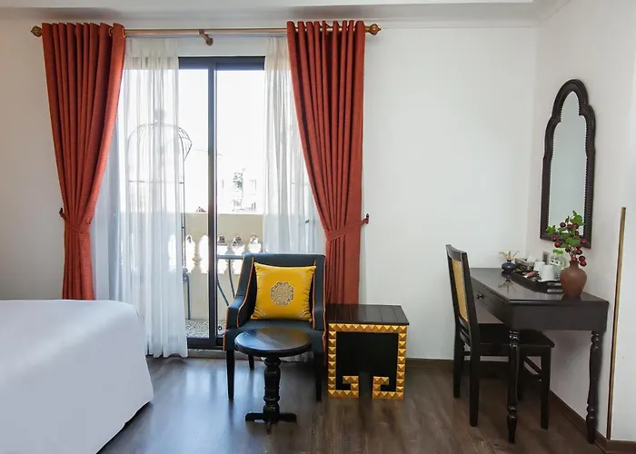 Hanoi Center Silk Boutique Hotel & Travel