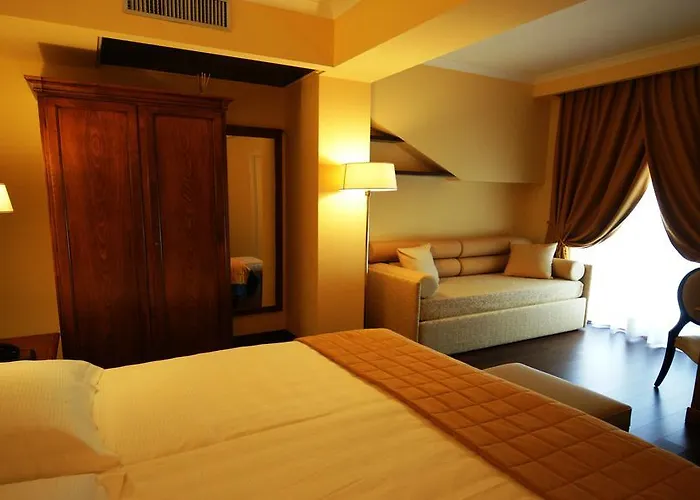 Bram Hotel