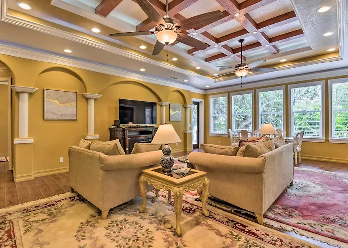 Elegant Venice Home W/ View - Walk To Beach!