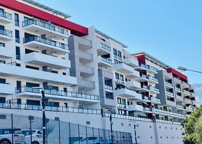 Ajaccio T2 grand standing neuf - centre ville et plages - 4 personnes - parking privé