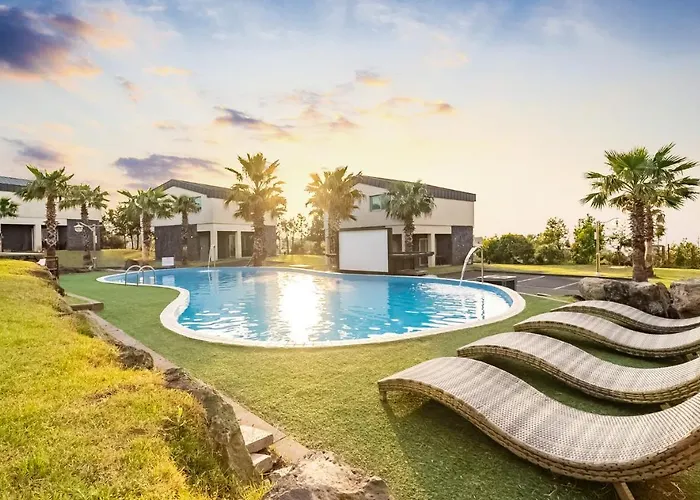 Pool And Villa Sorang