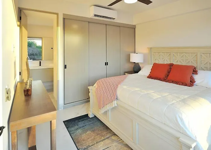 Great Location 2Bd 2Bth Walking Distance To Medano