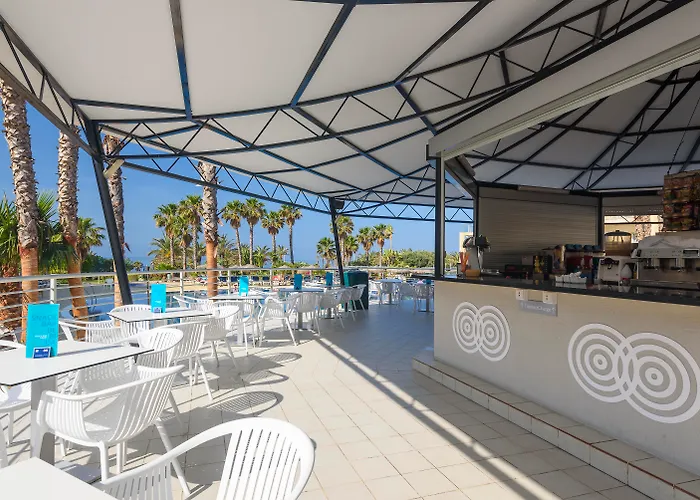 Cabogata Beach Hotel