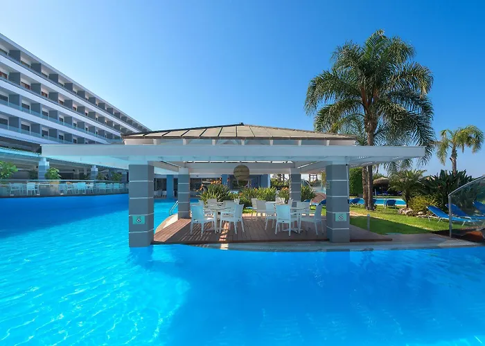 Oceanis Beach Hotel