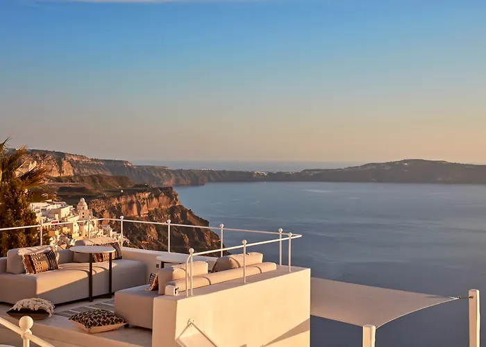 Cosmopolitan Suites - Small Luxury Hotels Of The World Fira 