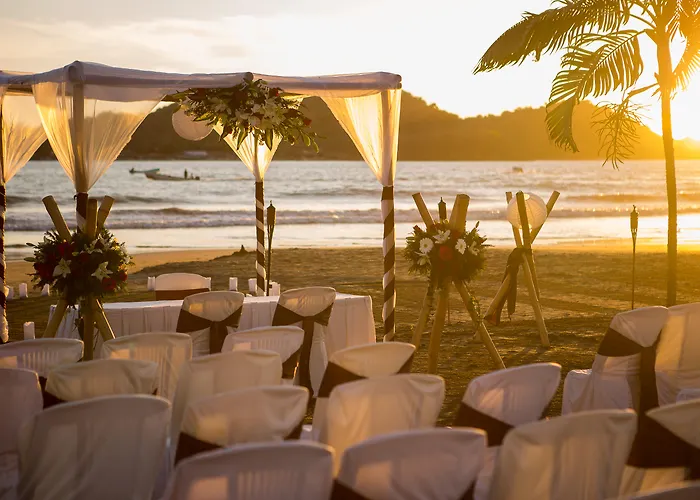 Qualton Club Ixtapa All Inclusive