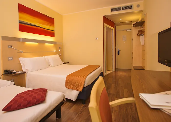 Holiday Inn Express Milan-Malpensa Airport By Ihg