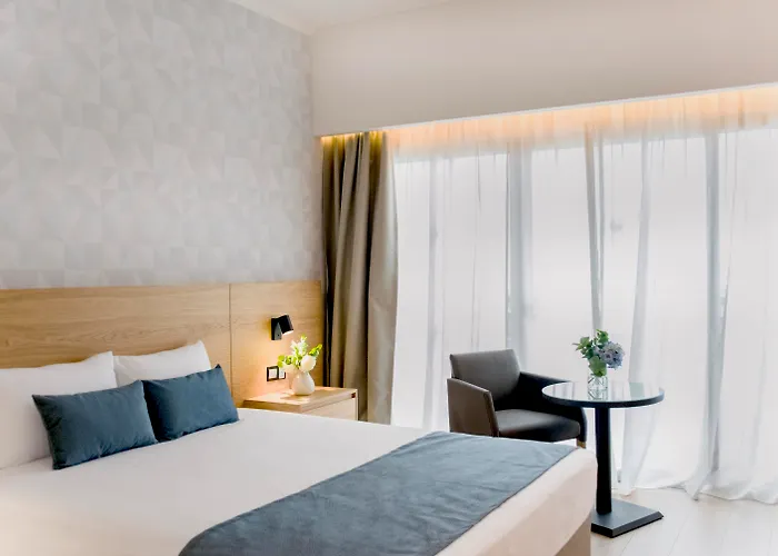Ajax Hotel