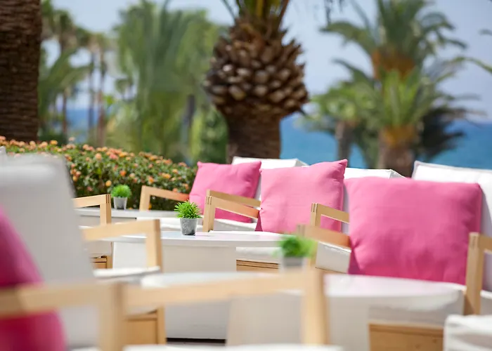 Sandy Beach Hotel & Spa