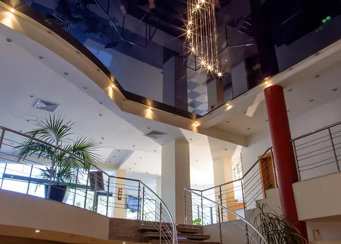 Triada Hotel