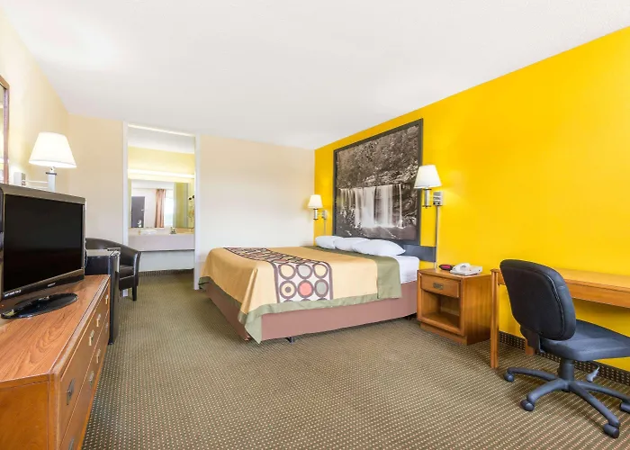 Super 8 By Wyndham Williamsburg