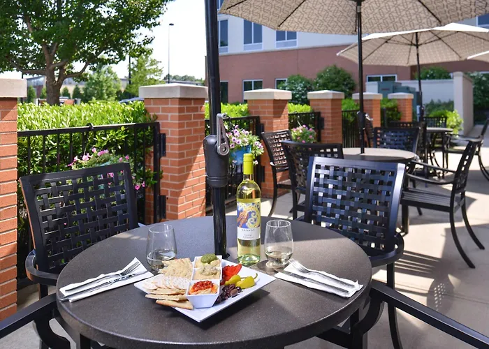 Hyatt Place Garden City