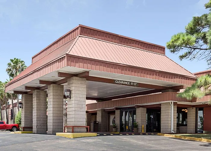 Greentree Hotel & Extended Stay I-10 Fwy Houston, Channelview, Baytown