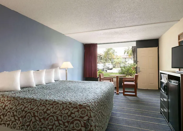 Days Inn By Wyndham Clearwater/Central