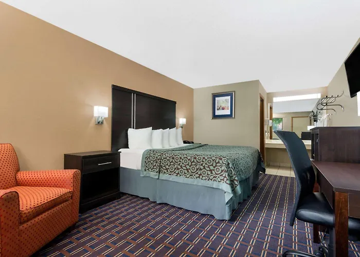 Days Inn By Wyndham Maumee/Toledo