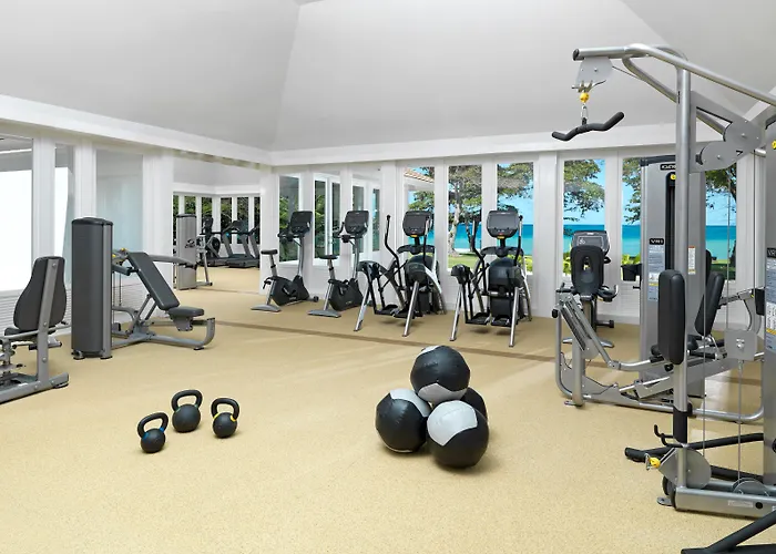 Round Hill Hotel & Villas