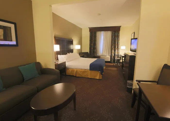 Hampton Inn & Suites Cathedral City