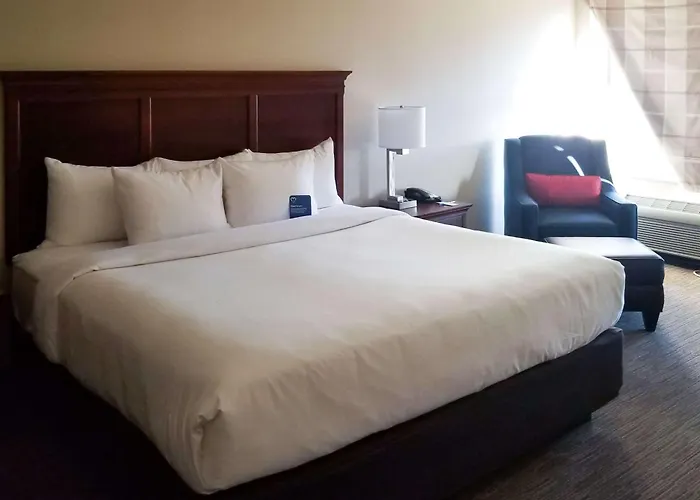 Comfort Inn & Suites Tempe Phoenix Sky Harbor Airport
