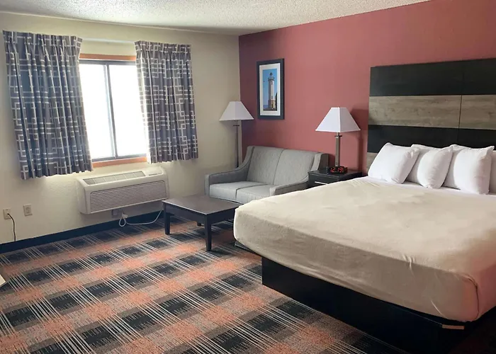 Baymont By Wyndham Waupun