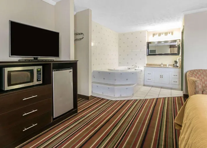 Quality Inn & Suites Horse Cave - Cave City