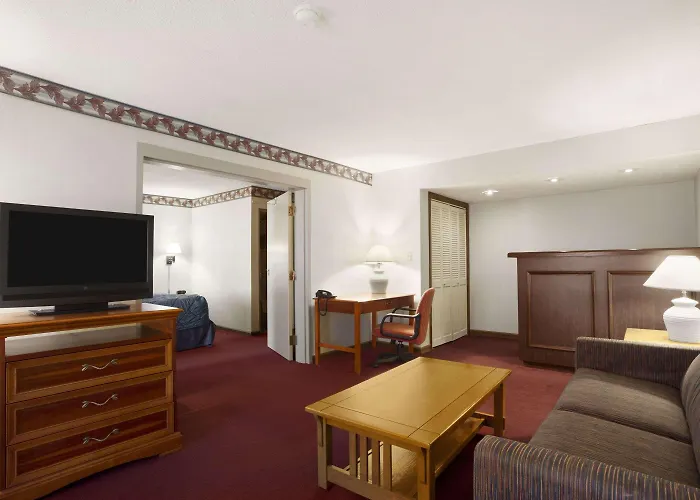 Ramada By Wyndham Batesville