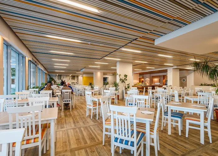 Carine Hotel Delfin