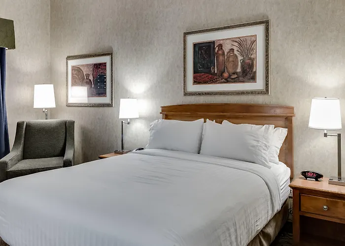 Holiday Inn Express & Suites Saskatoon Centre By Ihg