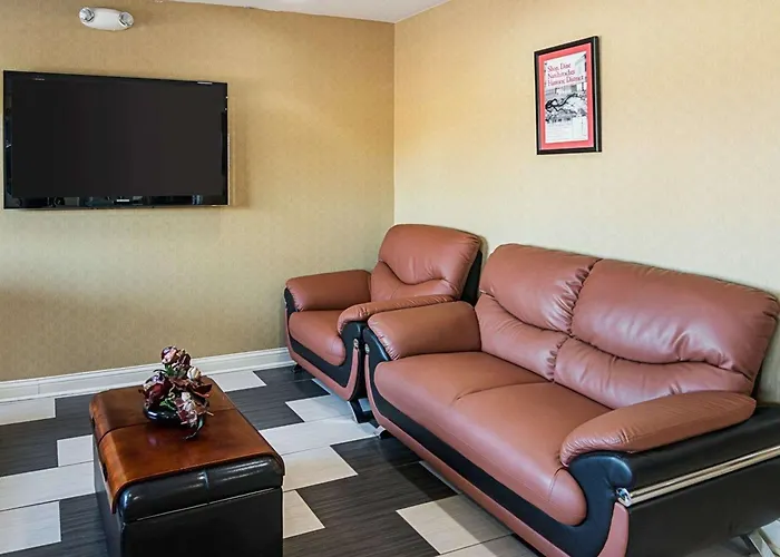 Econo Lodge Inn&Suites Natchitoches