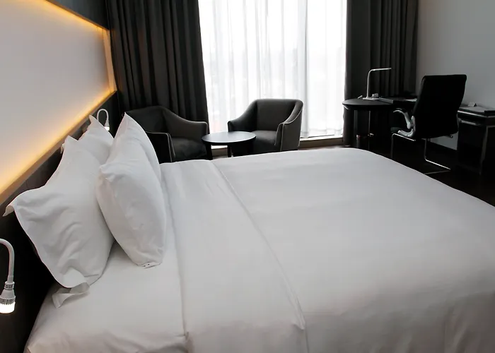 The Mira Central Park Hotel