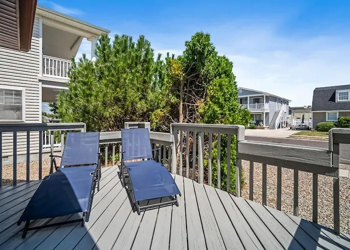 Relax And Enjoy The Beach Beautifully Updated