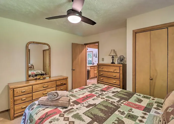 Deck & Resort Amenities: Pocono Lake Home