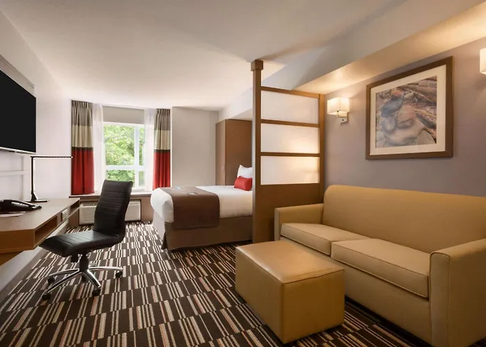 Microtel Inn & Suites By Wyndham Oyster Bay Ladysmith