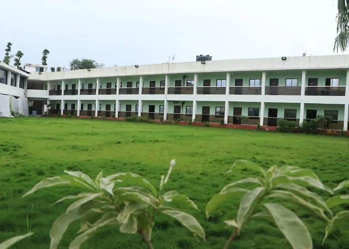 Raj Resort & Banquets