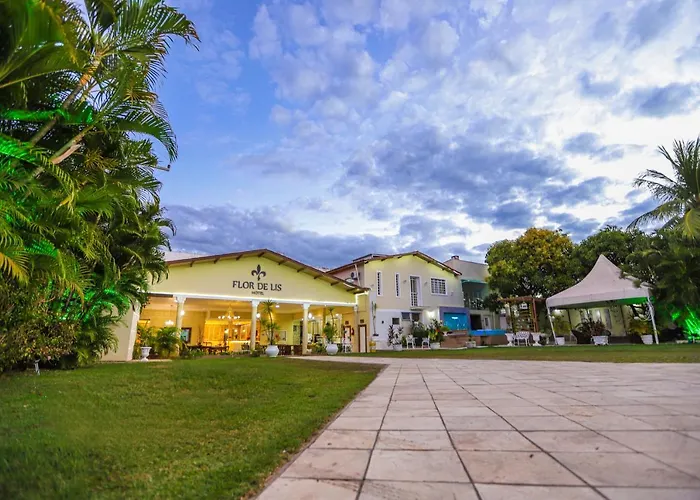 Hotel Flor De Lis