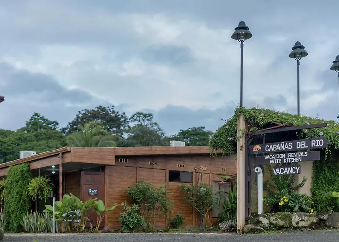 Cabanas Del Rio