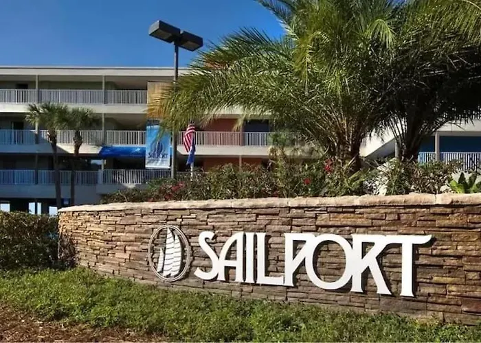 Amazing Waterfront Views Resort, Enjoy Heated Pool & Sunset!