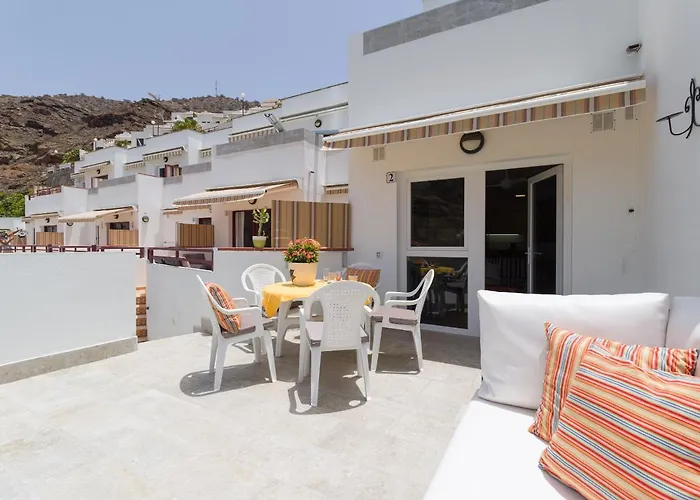 Granada II Apartments