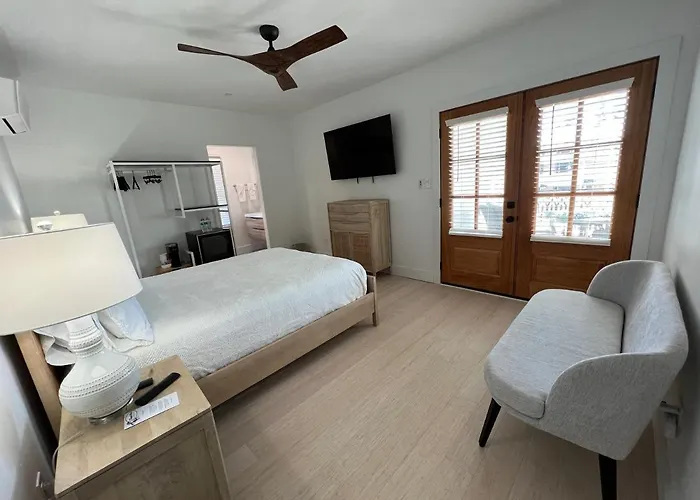 Elaine'S Cape May Boutique Hotel