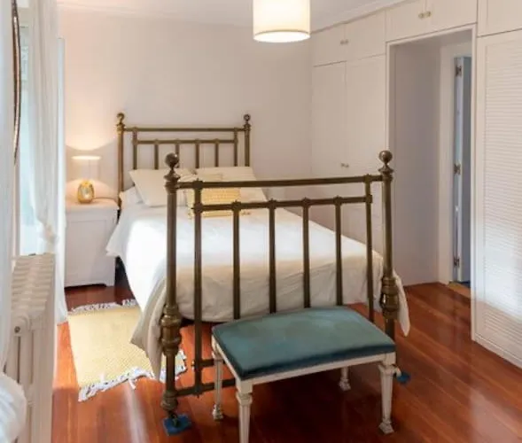 Villa colonial Jardin Algorta centro Puerto Viejo