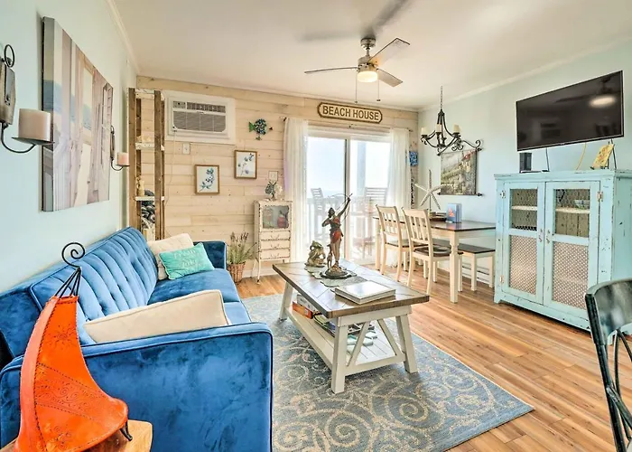 North Topsail Oceanfront Condo W/ Balcony!
