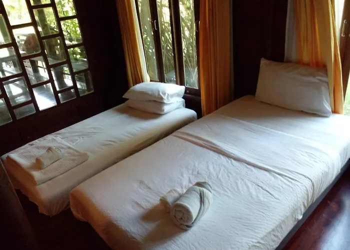 Baansuanleelawadee Resort Amphawa