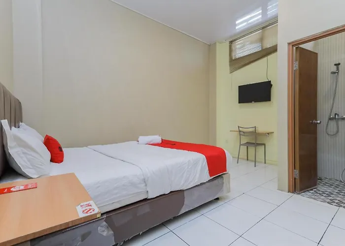 Reddoorz Near Bg Junction Surabaya