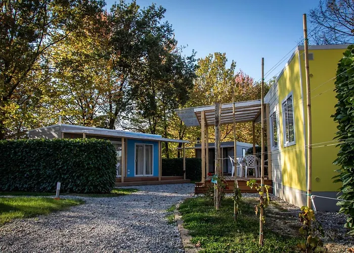 Albavillage Rooms & Camping