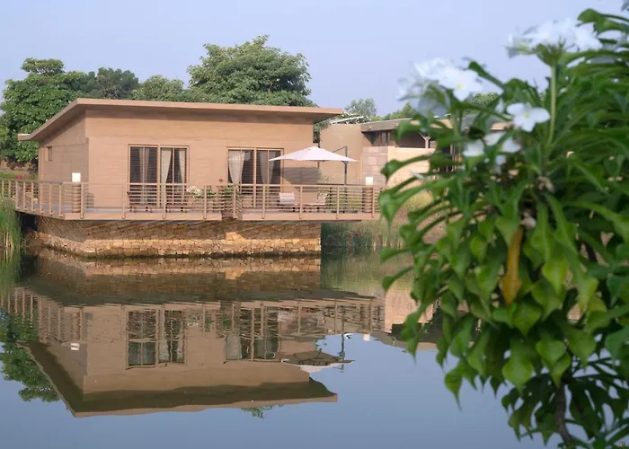 Life At Repose- Lake Villas Resort & Club
