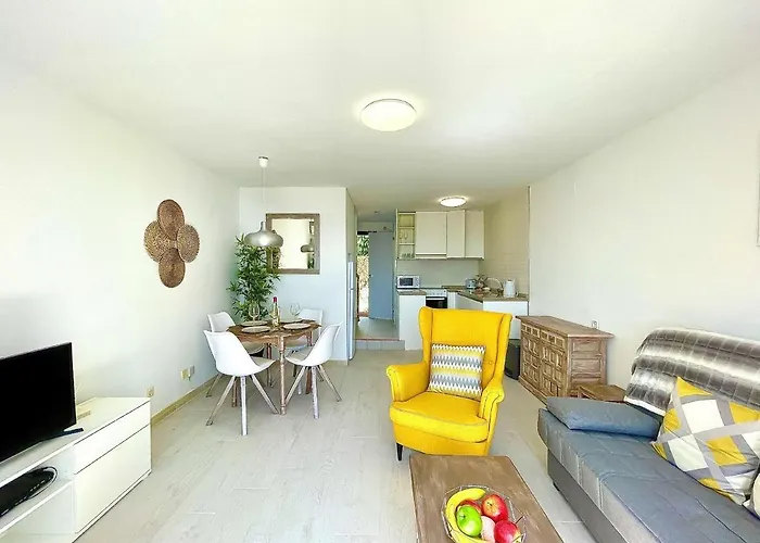 Dona Lola Miriam - Nice Duplex 1 Bedroom Apartment With Open Sea Views Close To Restaurants And Bars Between Marbella And Fuengirola - Costa Del Sol - Cs166