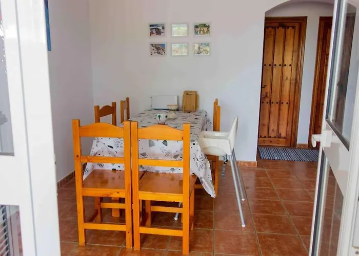 Three Bedroom House By The Sea